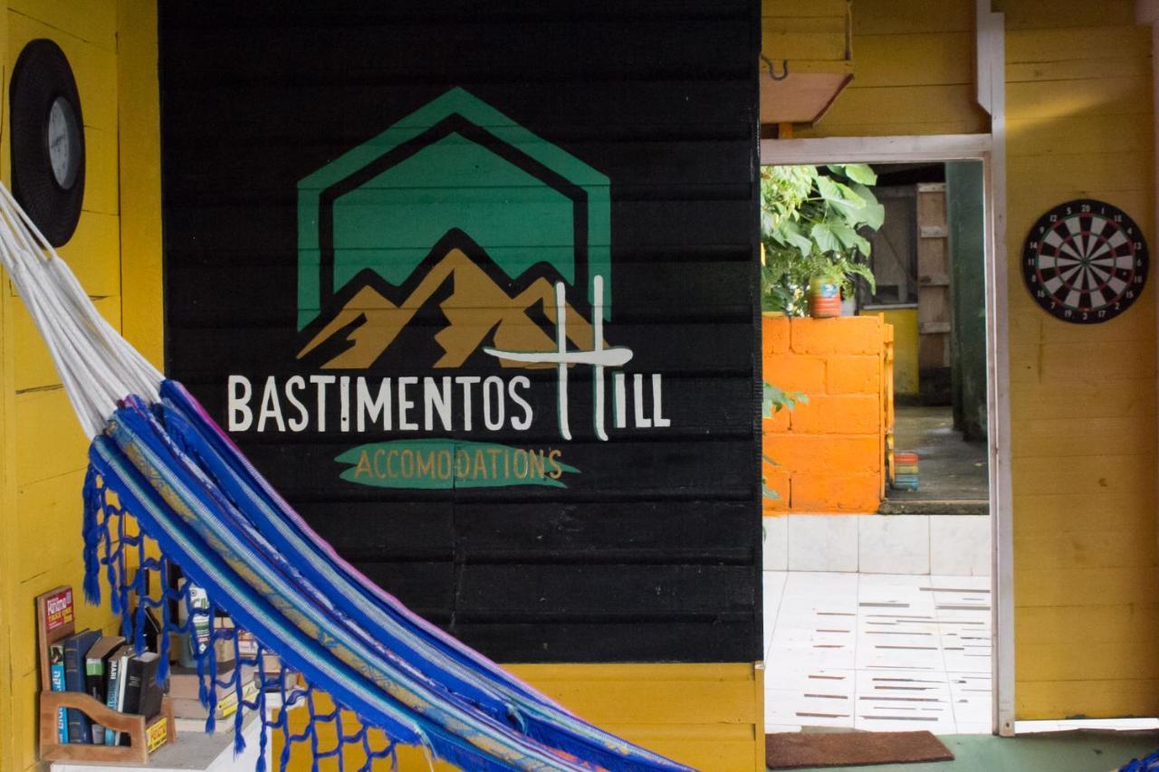 Bastimentos Hill Guest House Bocas Town Ngoại thất bức ảnh